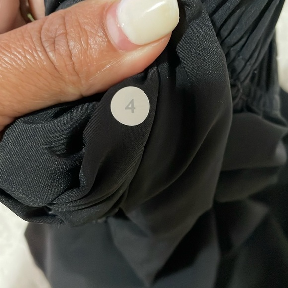 Lululemon Women's Gray and Black Reversible Athletic Shorts - Picture 3 of 14